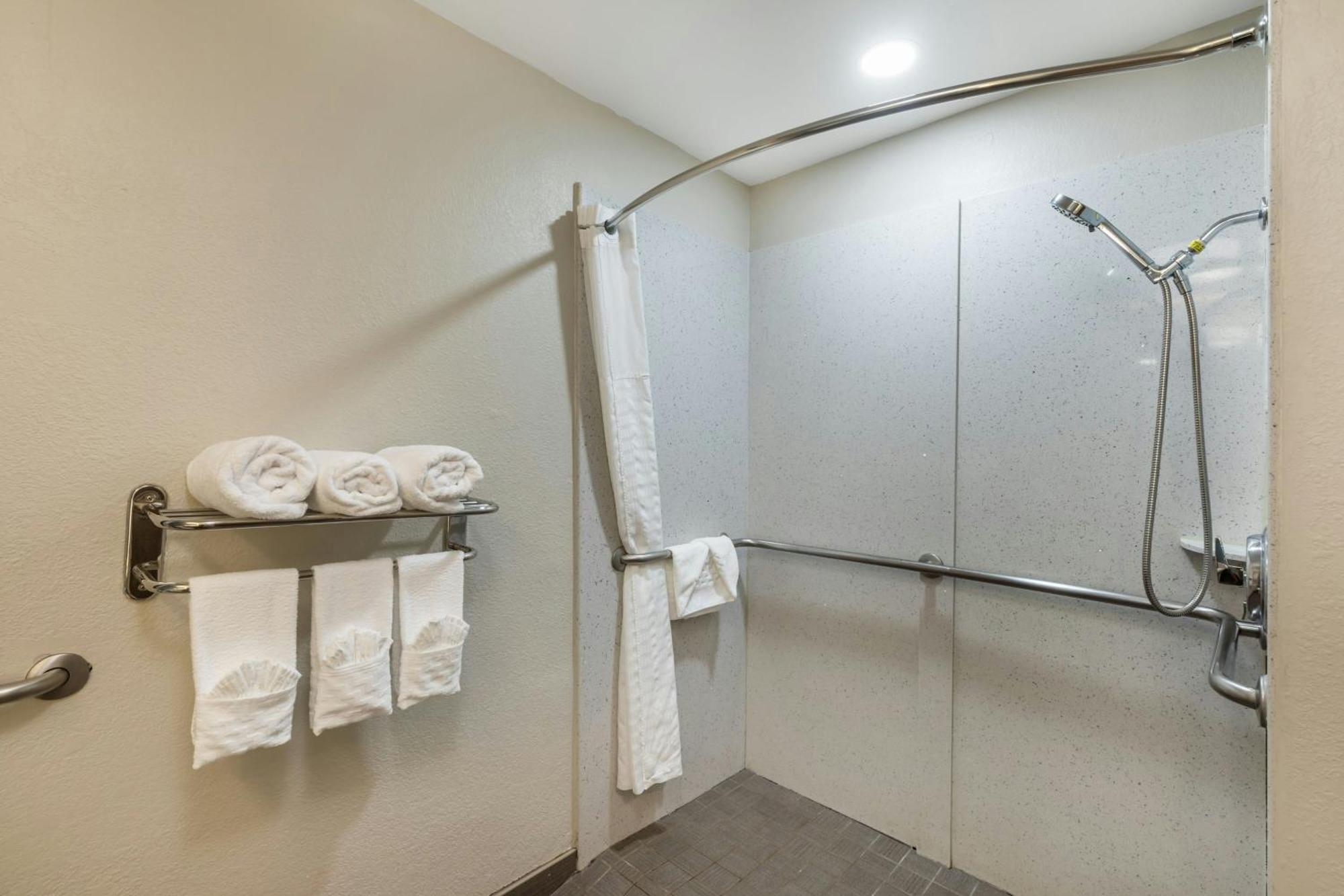 City Express By Marriott Duluth Exterior photo