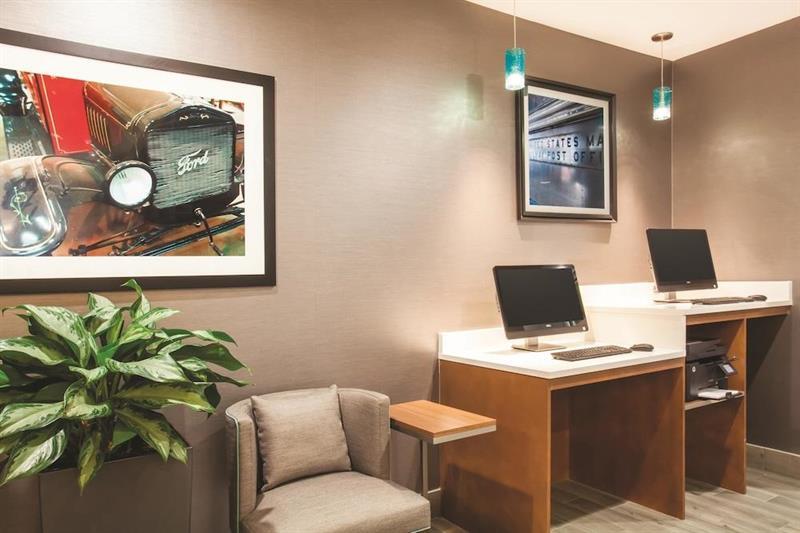 City Express By Marriott Duluth Exterior photo
